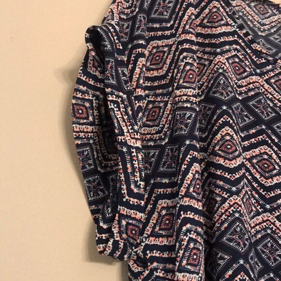 PINK ROSE Blue & Pink Print Blouse - Size 3X - Picture 5 of 9